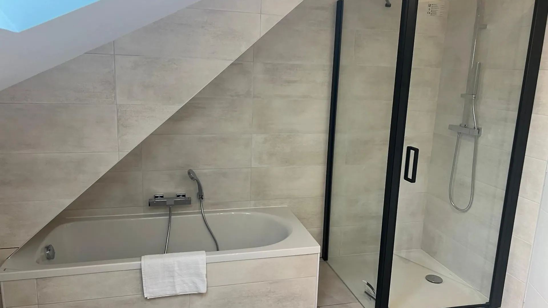 Maison De Ville Tullins 0*,  France